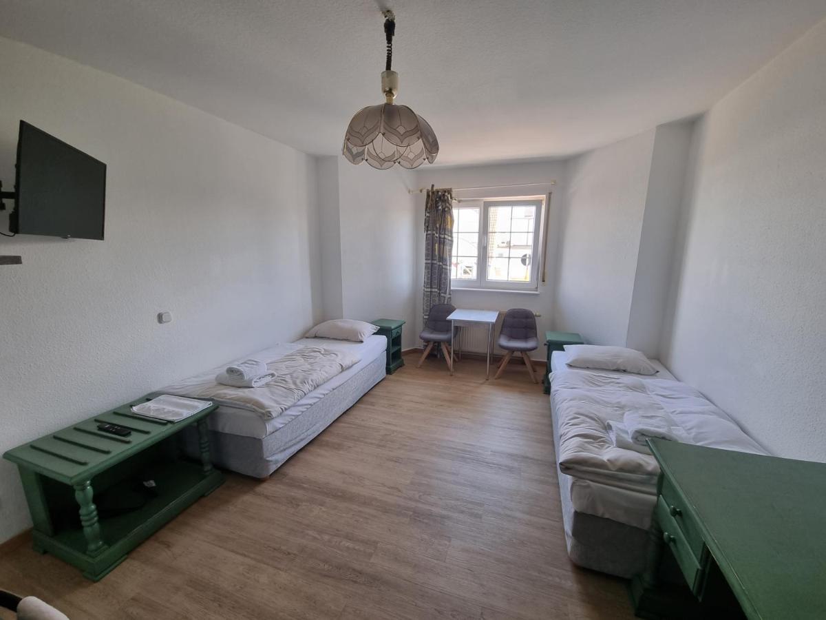 Astheimer Schloesschen Trebur Ruang foto