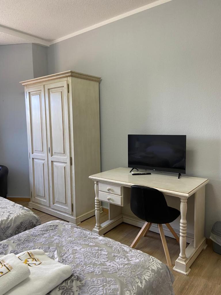 Astheimer Schloesschen Trebur Ruang foto